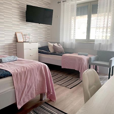Szelrozsa Apartmanhaz Velence Exterior foto